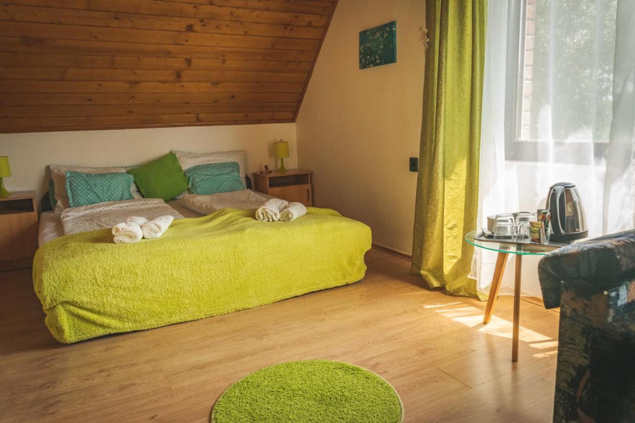 Linett Apartman Hajdúszoboszló Exterior foto